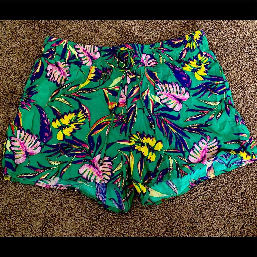 Franchesca’s Boutique! Satin Shorts!